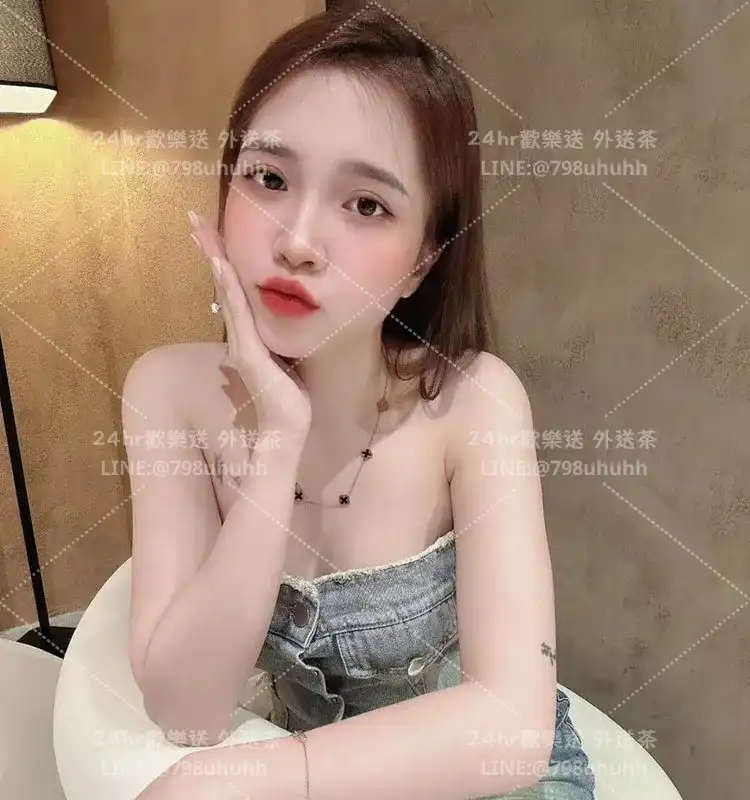 新北約炮 初希